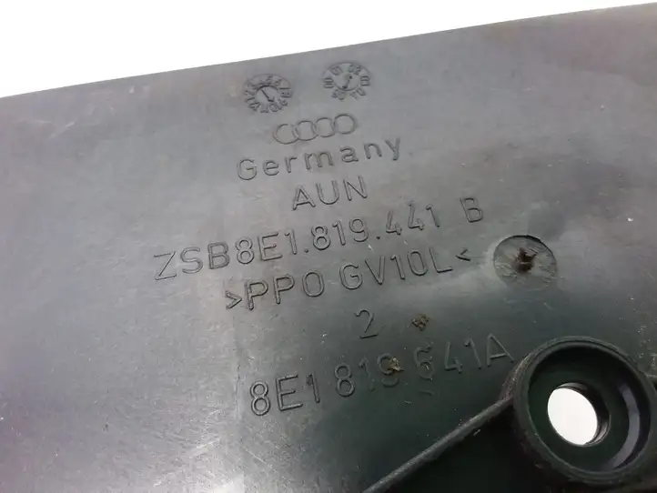 Audi A4 S4 B6 8E 8H (2000 - 2006) 8E1819441B Задняя пепельница — фото 4
