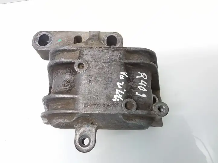 Skoda Octavia Mk2 (1Z) (2004 - 2013) 1K0199262BA Опора двигателя — фото 2