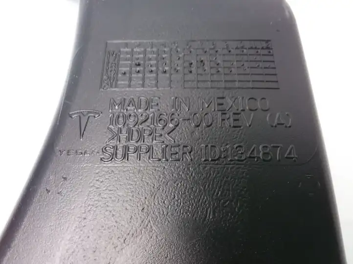 Tesla Model 3 (2017 - 2023) 109216600 Воздуховоды системы отопления/климатики — фото 3