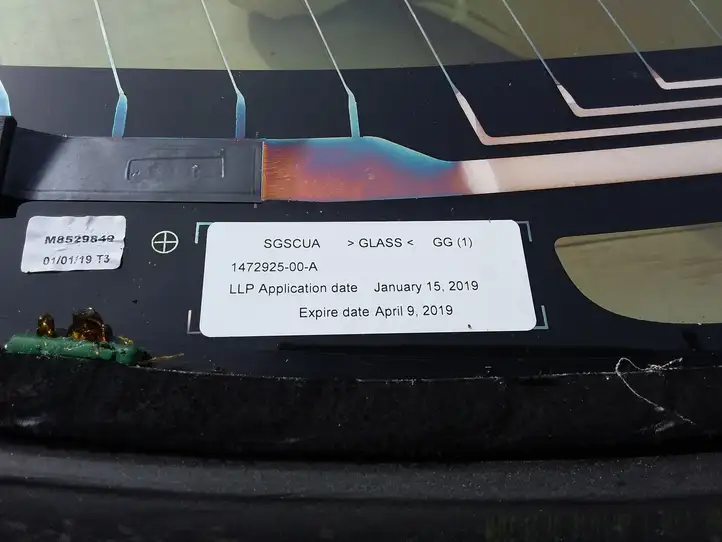 Tesla Model 3 (2017 - 2023) 147292500A Заднее стекло — фото 2