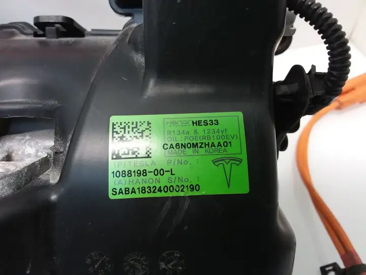 Tesla Model 3 (2017 - 2023) 108819800L Компрессор (насос) кондиционера воздуха — фото 3