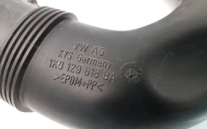 Volkswagen Touran I (2003 - 2010) 1K0129618BA Детали воздухозаборника — фото 4