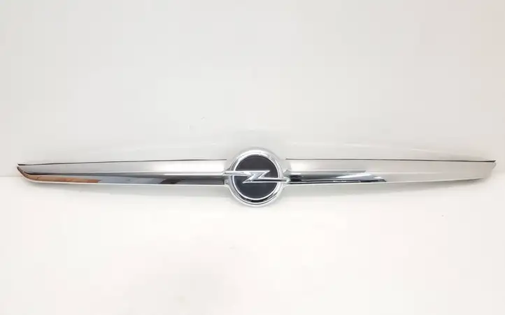 Opel Zafira B (2008 - 2014) 20907405 Эмблема производителя — фото 1