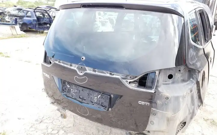 Opel Zafira B (2008 - 2014) Крышка багажника — фото 1
