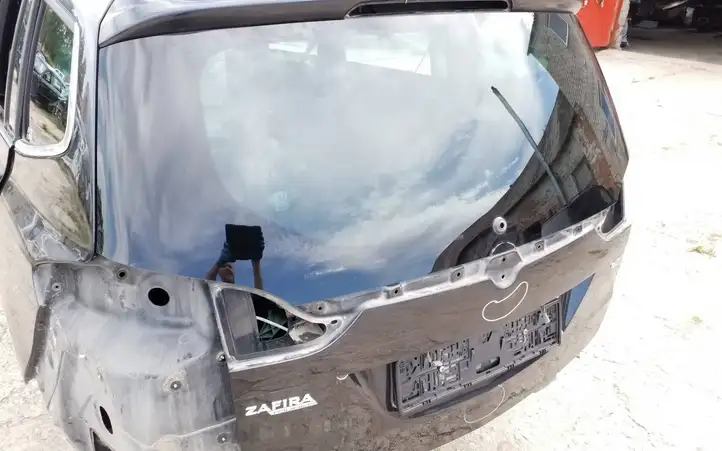 Opel Zafira B (2008 - 2014) Крышка багажника — фото 8