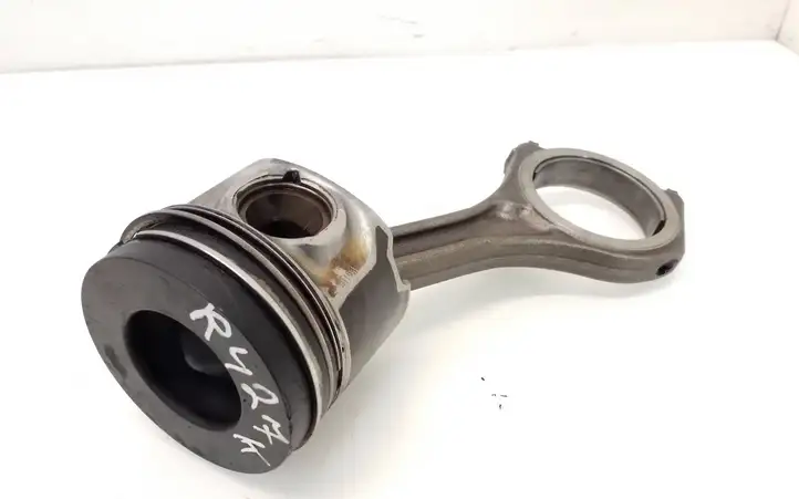 Audi A4 S4 B7 8E 8H (2004 - 2009) Поршень с шатуном — фото 1