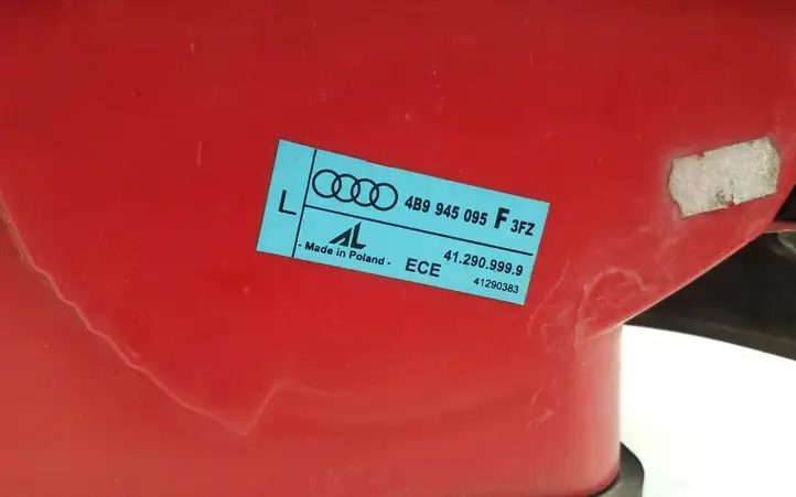Audi A6 S6 C5 4B (1997 - 2001) 4B9945095F Задний фонарь в кузове — фото 6