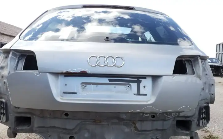 Audi A6 S6 C6 4F (2004 - 2008) Крышка багажника — фото 4