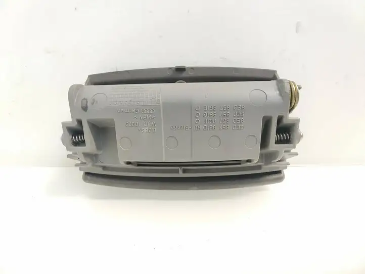 Audi A4 S4 B6 8E 8H (2000 - 2006) 8E0857961G Задняя пепельница — фото 2