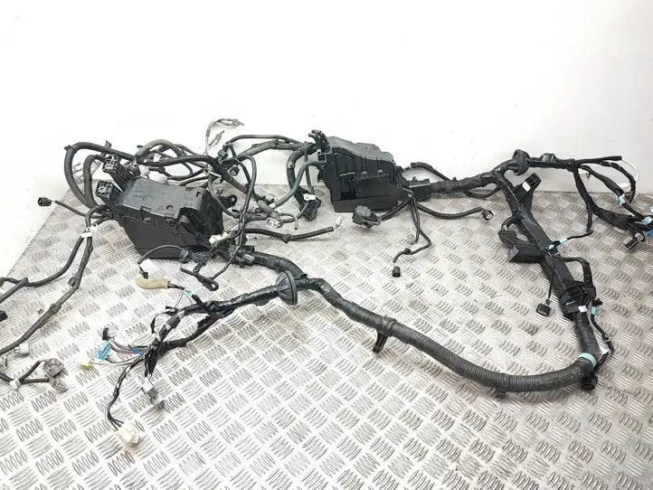 Toyota RAV 4 (XA40) (2012 - 2018) 1801110120 Проводка двигателя — фото 11