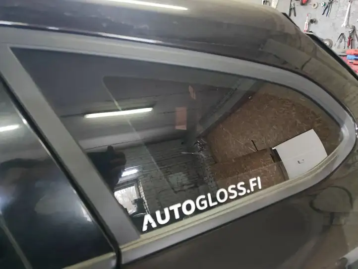 Volvo V60 (2010 - 2013) 43R000166 Заднее боковое стекло — фото 2