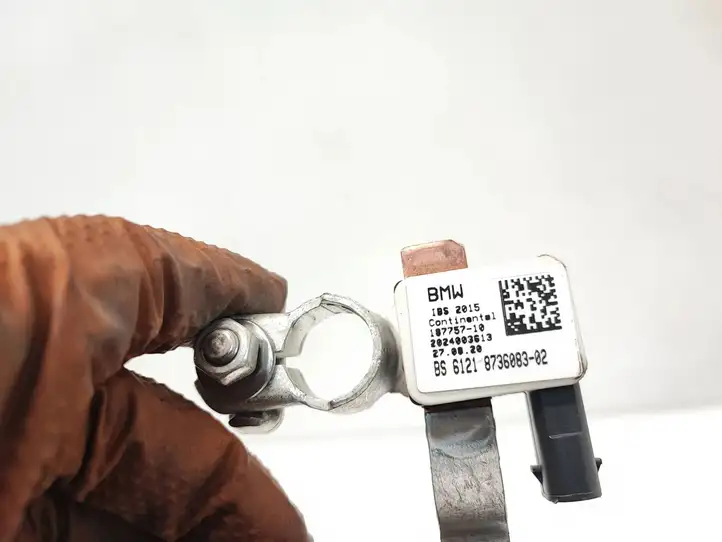 BMW 5 G30 G31 (2016 - ) 18775710 Минусовой провод аккумулятора — фото 4
