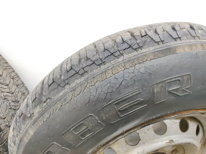 Isuzu D-Max (2008 - 2012) Стальной штампованный диск R15 — фото 11
