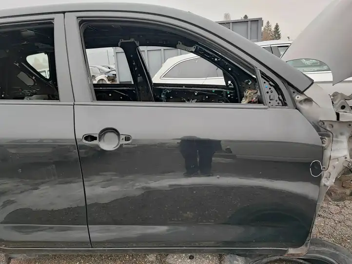 Toyota RAV 4 (XA30) (2006 - 2016) Дверь — фото 1