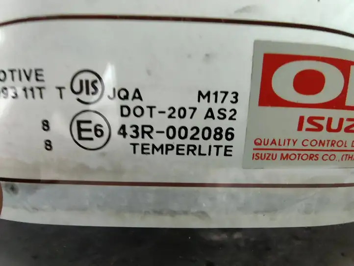 Isuzu D-Max (2008 - 2012) 43R002086 Заднее стекло — фото 2