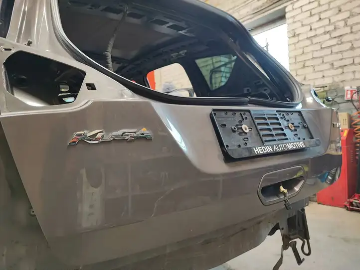 Ford Kuga I (2008 - 2012) Крышка багажника — фото 3