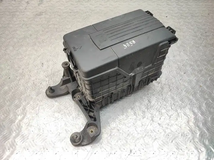 Volkswagen PASSAT B7 (2011 - 2014) 1K0915333H Ящик аккумулятора — фото 3