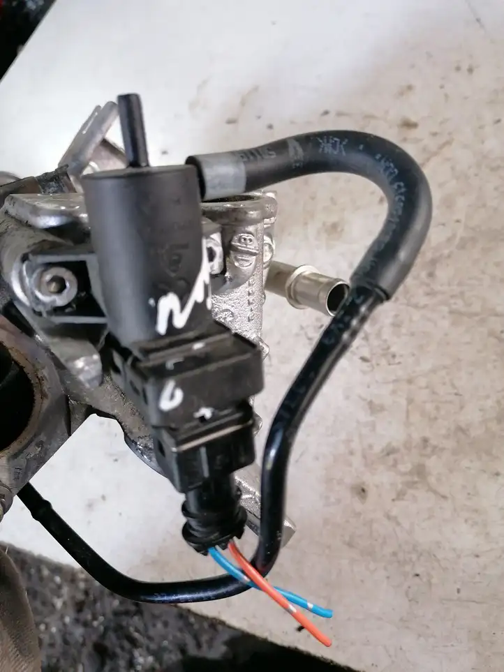 Nissan Juke I F15 (2010 - 2018) 147355713R Охладитель клапана EGR — фото 9