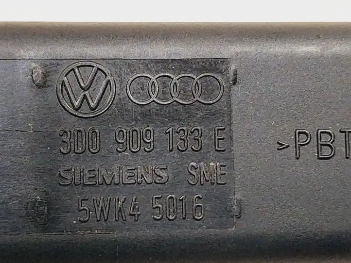 Audi A8 S8 D3 4E (2005 - 2007) 3D0909133E Антенна системы Keyless — фото 4