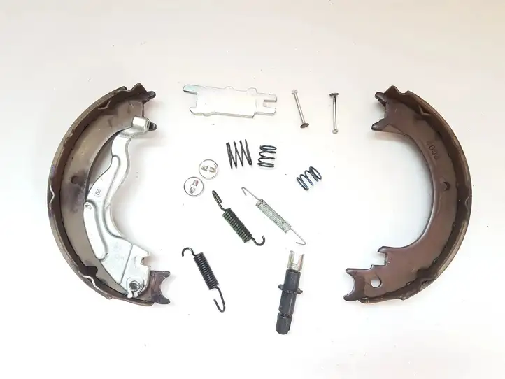 Lexus RX 330 - 350 - 400H (2008 - 2012) 4655048050 Колодки ручного тормоза — фото 1