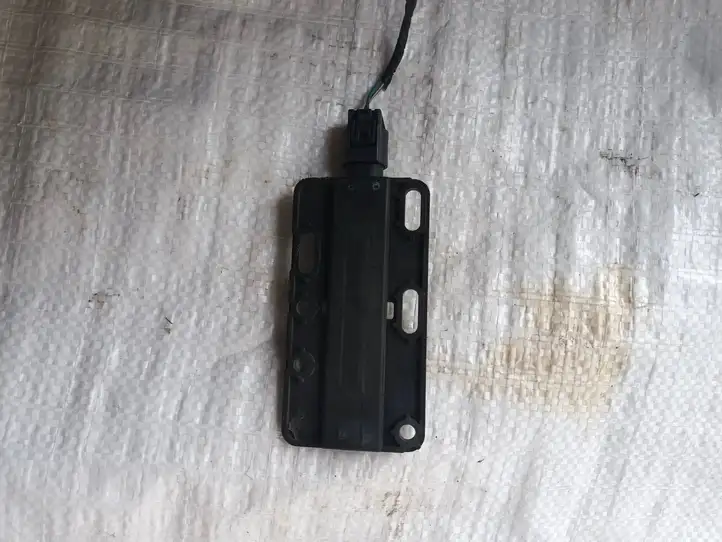 BMW 3 E90 E91 (2005 - 2012) 6922212 Антенна системы Keyless — фото 2