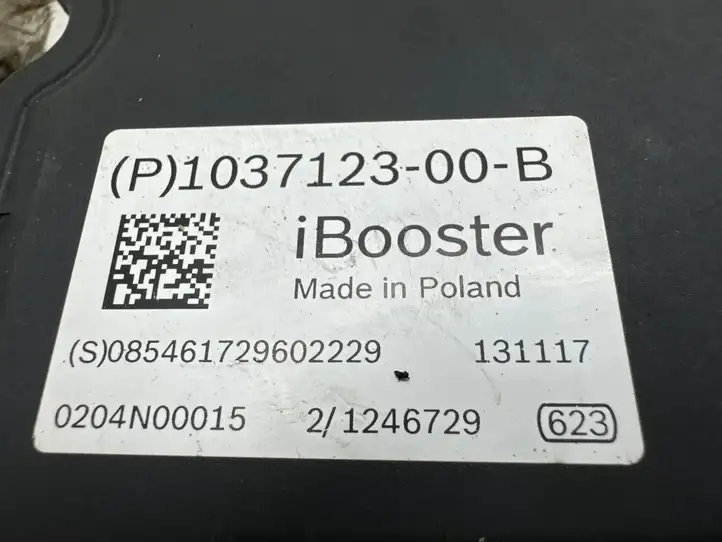Tesla Model S (2016 - 2021) 103712300B Главный тормозной цилиндр — фото 8