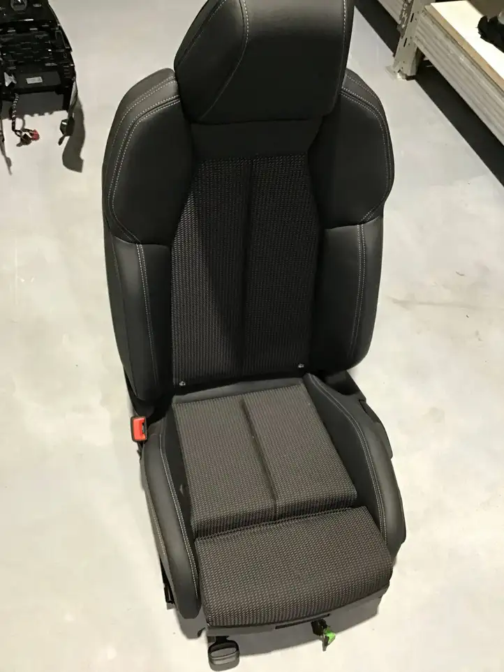 Audi Q4 Sportback e-tron (2021 - ) Комплект салона — фото 34