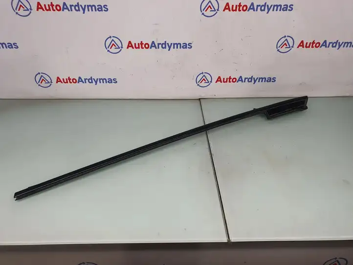BMW 4 F32 F33 (2013 - 2017) 7295572 Облицовка заднего бокового стекла — фото 1