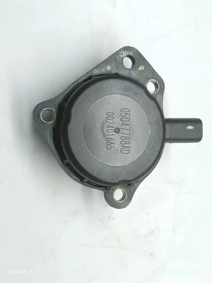 Jeep Grand Cherokee (2010 - 2021) 05047788AD Датчик положения коленвала — фото 4