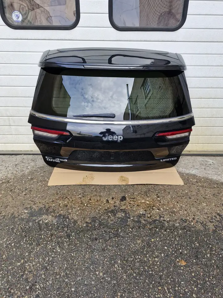 Jeep Grand Cherokee WL (2017 - 2022) 68458379AA Крышка багажника — фото 2
