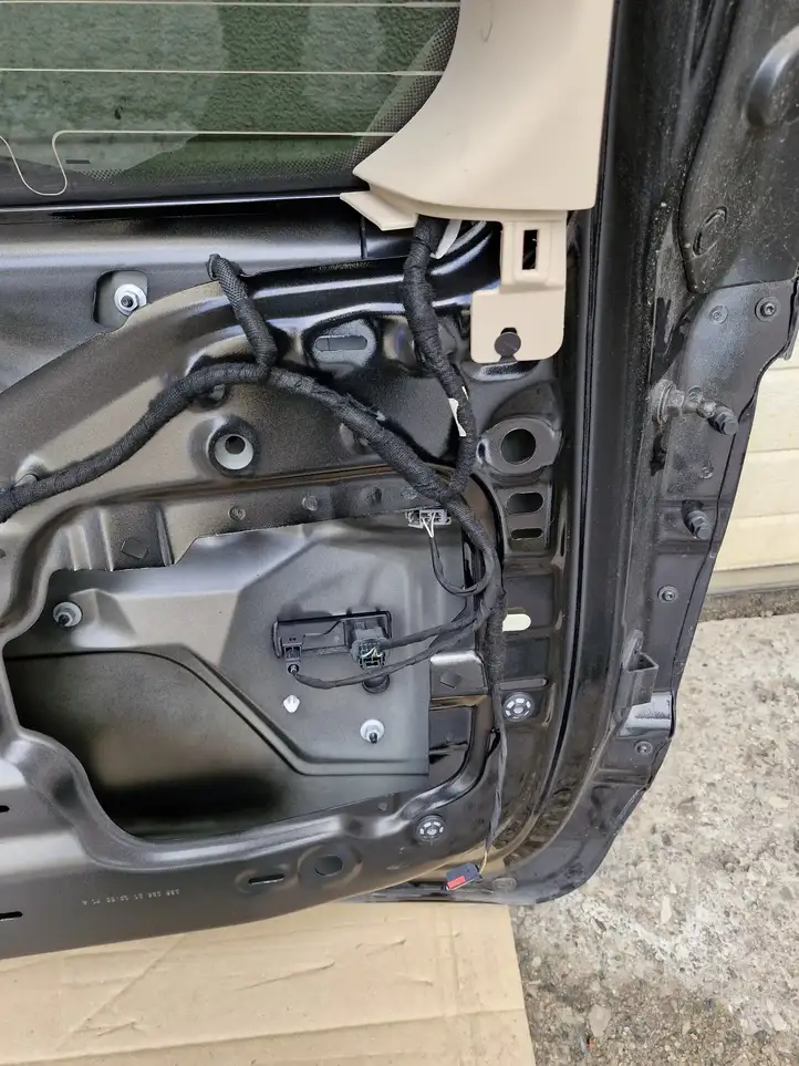 Jeep Grand Cherokee WL (2017 - 2022) 68458379AA Крышка багажника — фото 5