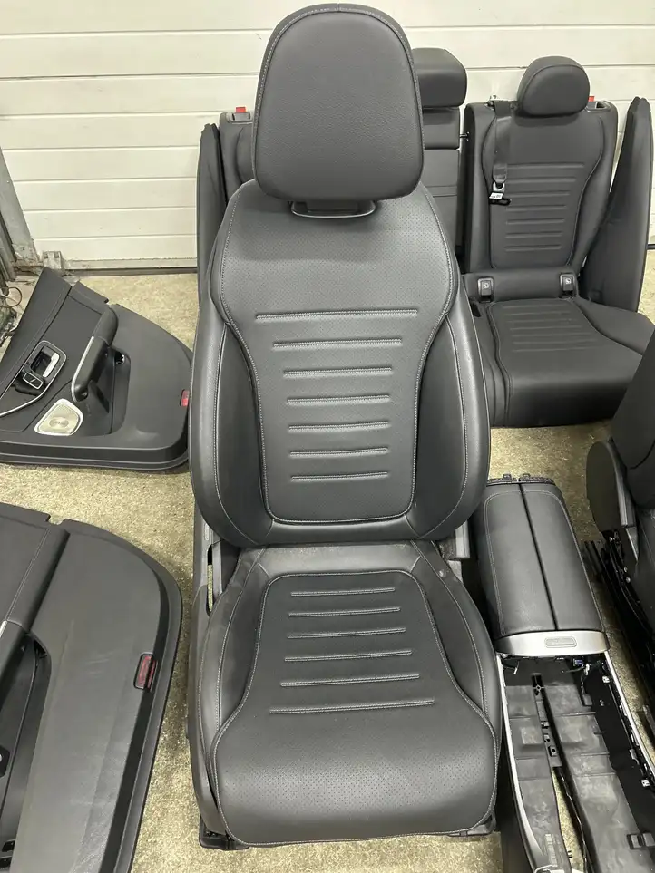 Mercedes-Benz C W206 (2021 - ) A2069003418 Комплект отделки дверей — фото 10