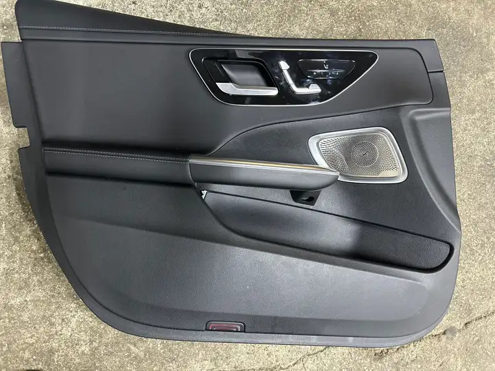 Mercedes-Benz C W206 (2021 - ) A2069003418 Комплект отделки дверей — фото 16