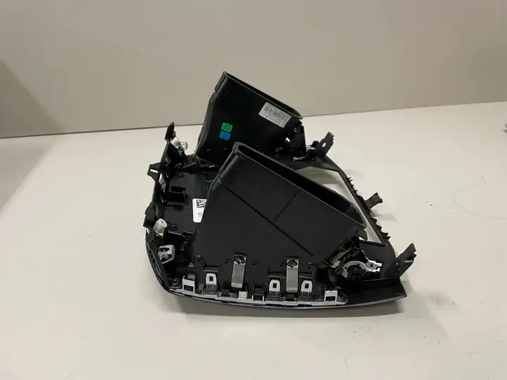 Ford Focus (2015 - 2019) F1EB18835 Центральный воздушный дефлектор — фото 8