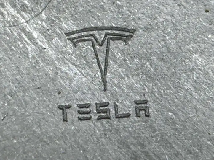 Tesla Model X (2021 - ) 161433400D Прочая отделка передней двери — фото 4