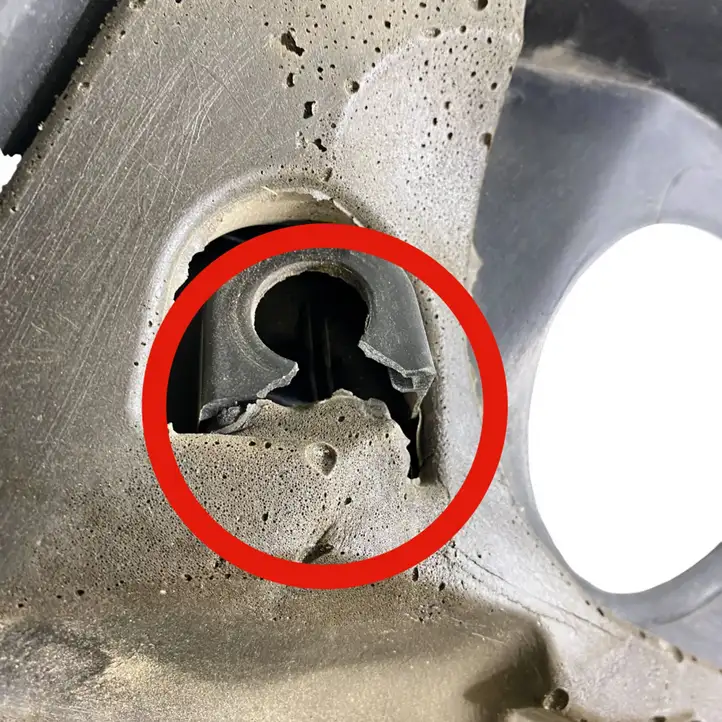BMW 2 F22 F23 (2013 - 2017) 7853306 Крышка двигателя декоративная — фото 3