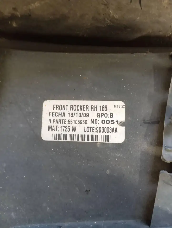 Cadillac SRX (2009 - 2012) 55105953 Наружная отделка переднего порога — фото 7