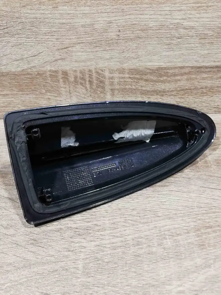 BMW X5 E70 (2006 - 2013) 018639 Крышка GPS-антенны — фото 2