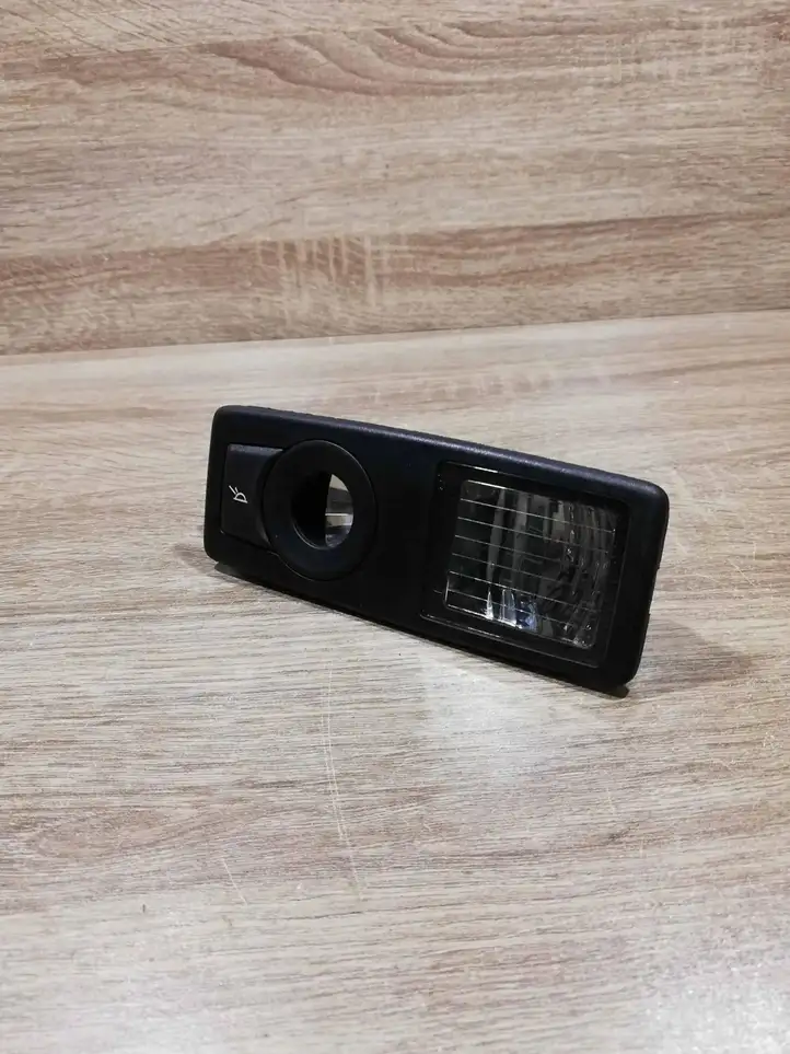 BMW X5 E70 (2006 - 2013) 16429000a Задняя подсветка — фото 1