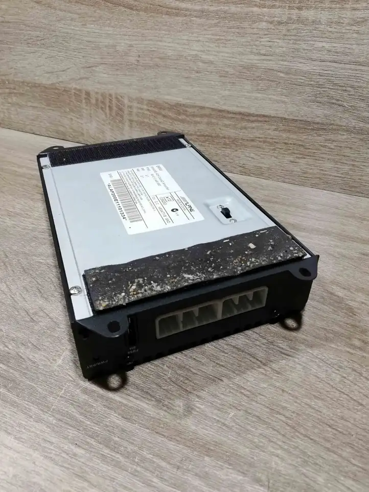 BMW 3 E90 E91 (2005 - 2012) 0445683 Усилитель звука — фото 2