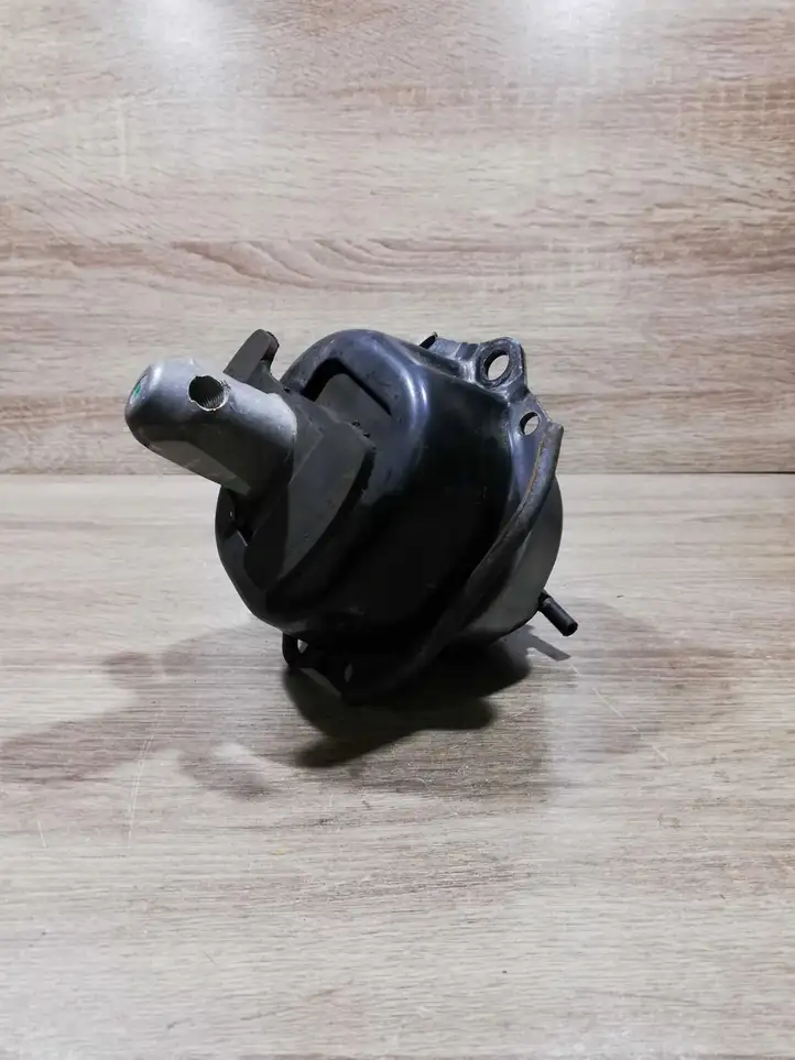 BMW X5 E70 (2006 - 2013) 4.0dE70enginemount Опора двигателя — фото 1