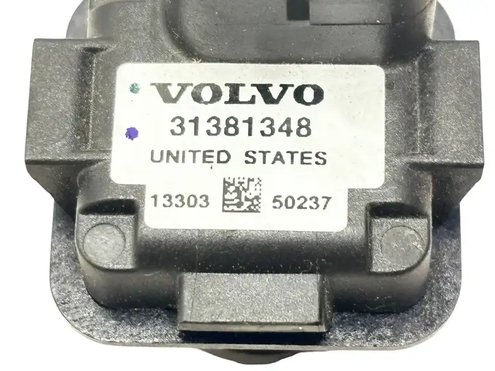 Volvo XC60 (2008 - 2013) 31381348 Камера заднего вида в бампере — фото 5