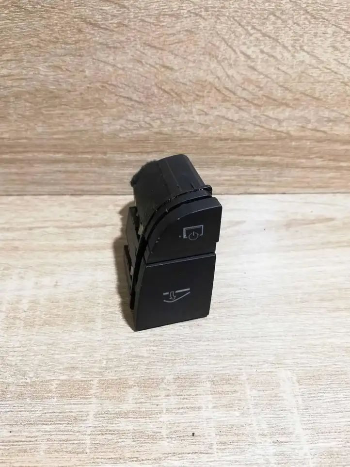Audi A6 S6 C6 4F (2004 - 2008) 4F2927227A Кнопка бардачка — фото 1