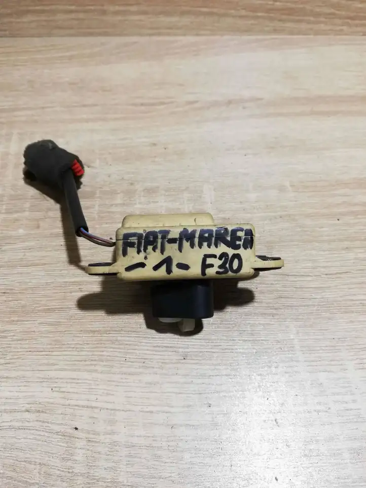 Fiat Marea (1996 - 2001) FIATMAREA Двигатель задвижки потока воздуха — фото 3