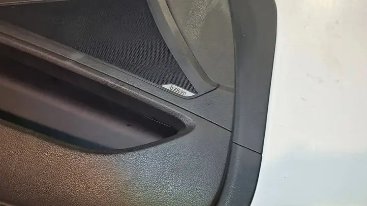 Hyundai Genesis (2013 - 2017) M0010N1081RRY Прочая отделка передней двери — фото 5