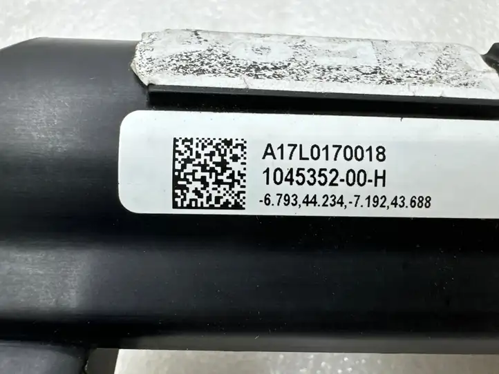 Tesla Model X (2021 - ) 104535200H Ограничитель передней двери — фото 2