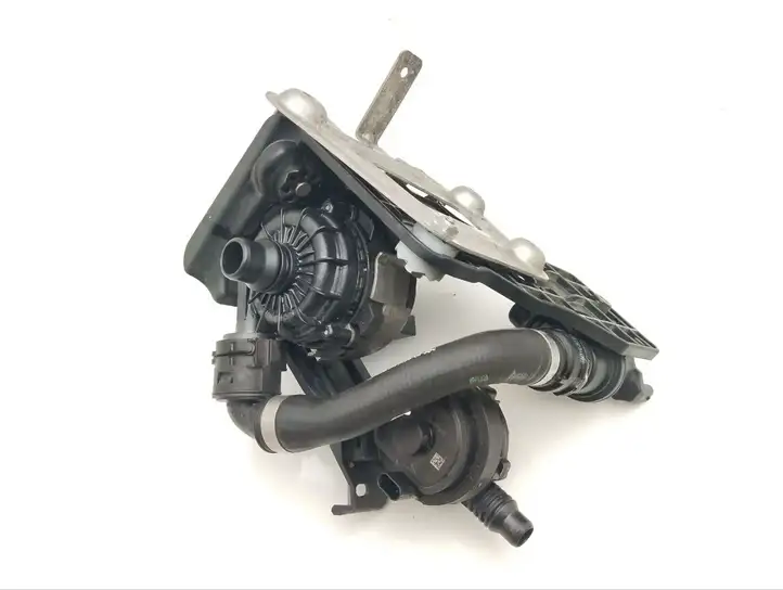 BMW i4 (2021 - ) 945503405 Электроциркуляционный насос — фото 4