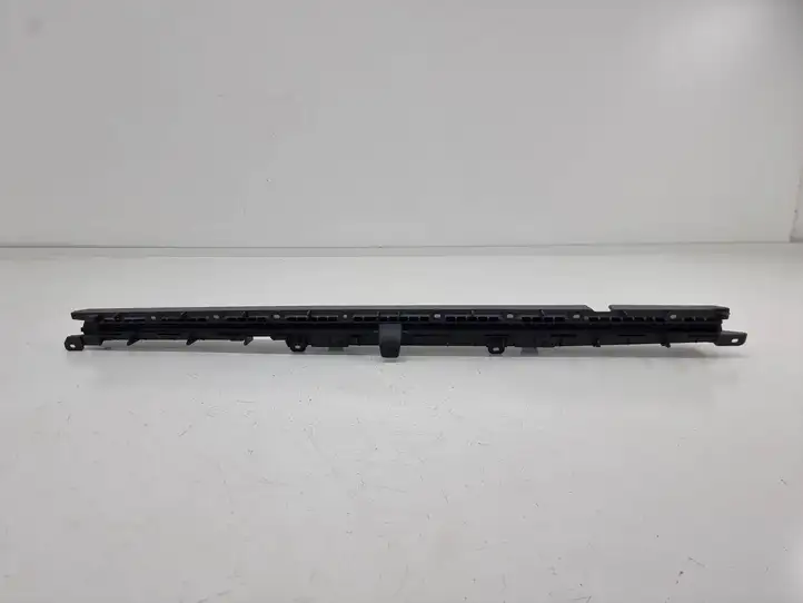 Volkswagen PASSAT B8 (2015 - ) 3G9861318B Солнцезащитная шторка багажника — фото 10