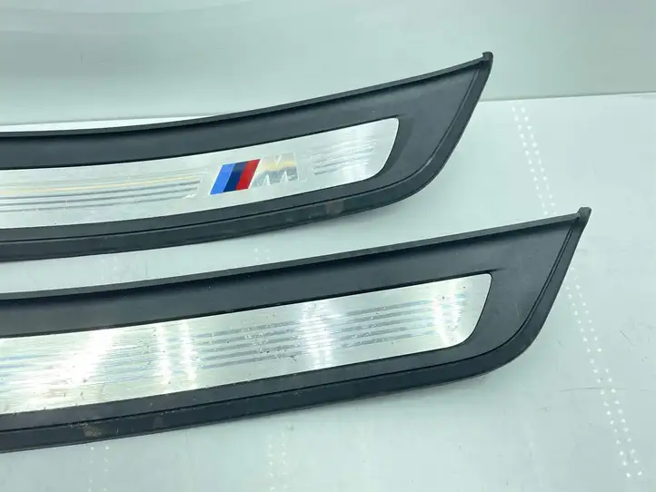 BMW 5 G30 G31 (2016 - ) 9447021 Внутренняя отделка заднего порога — фото 5