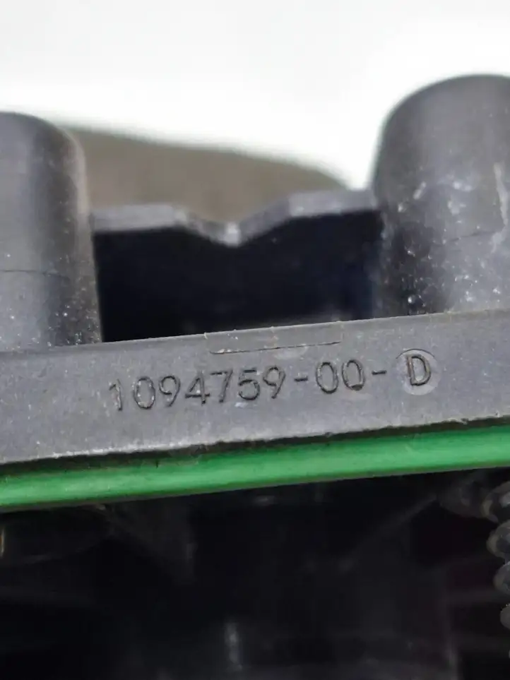 Tesla Model Y (2019 - 2024) 152156500A Трубки охлаждения батареи гибридного / электромобиля — фото 5